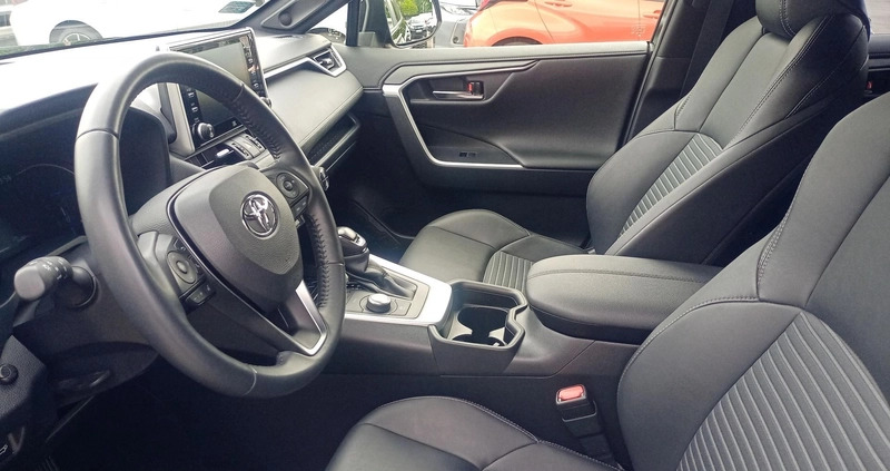 Toyota RAV4 cena 182900 przebieg: 34524, rok produkcji 2021 z Wyszogród małe 154